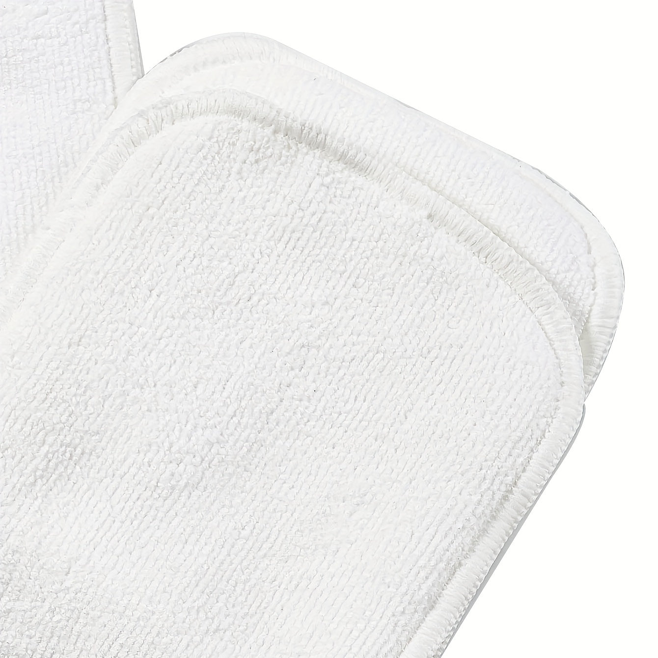 5 washable diaper pads with 3 layers, suitable for use with plug-in baby cloth diapers. These ultra-fine pads are super absorbent and measure 35.0*13.49cm in size.