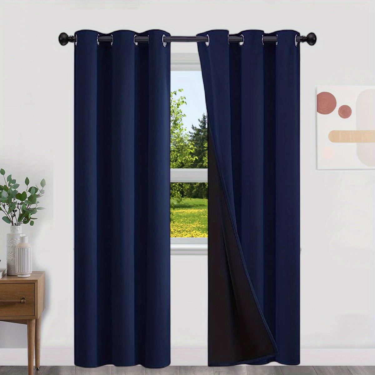 100% opaque blackout curtains, with a layer of lining included, 2 pieces.