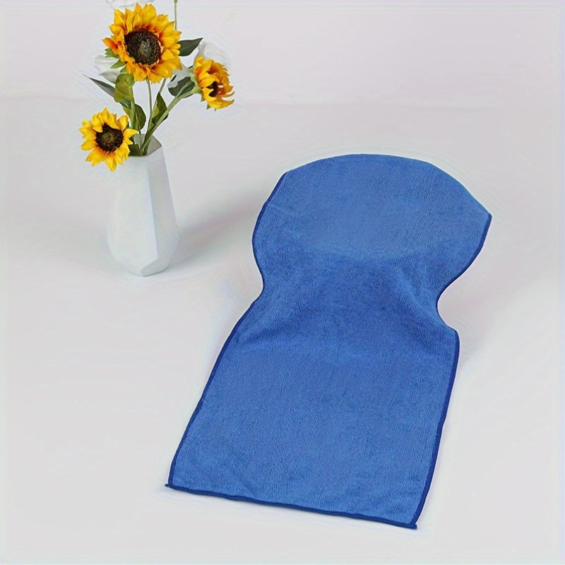 Pack of microfiber cleaning cloths made of woven polyester for a streak-free shine on various surfaces indoors and outdoors. These super absorbent towels are perfect for use in the bathroom, kitchen, patio, and more. Makes a great gift for Christmas or