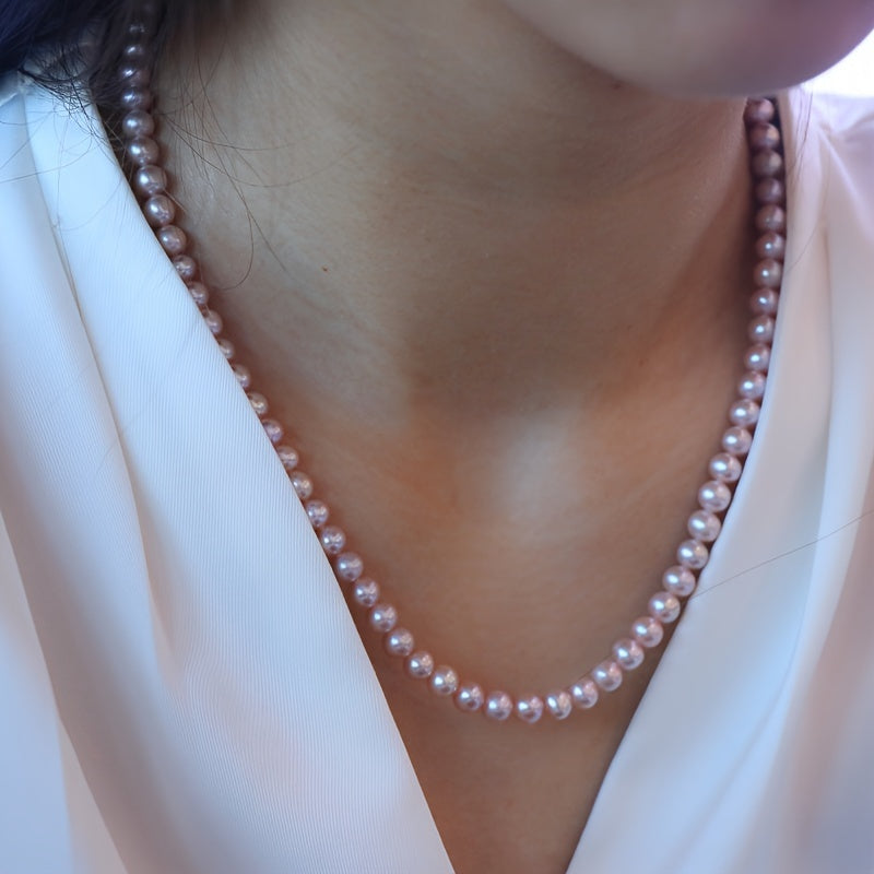 Elegant Gift: Genuine Freshwater Pearl Necklace (5-6mm) in S925 Sterling Silver, Complete with Jewelry Box. No Plating - Ideal for Daily Wear or Valentine's Day. Luxurious and Timeless.