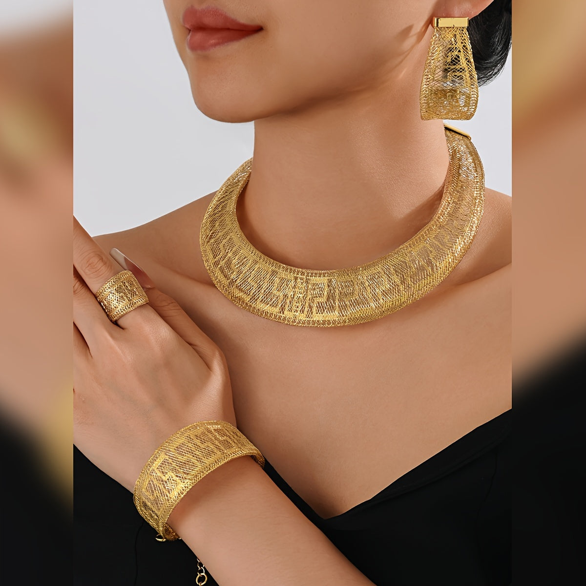 This set includes 5 pieces of Dubai Middle East jewelry, including a necklace, ring, earrings, and bracelet. Perfect as holiday gifts or wedding accessories for women.