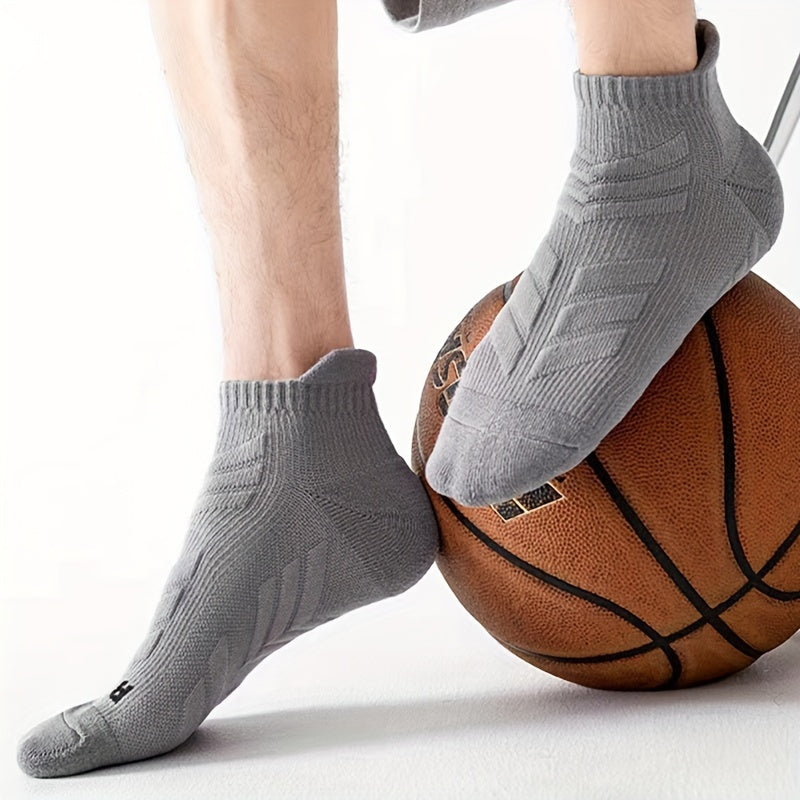 5 pairs of men's sports socks with anti-slip, thick towel bottom, breathable fabric, shock absorption, ankle support. Made of 90% polyester and 10% spandex for basketball, running