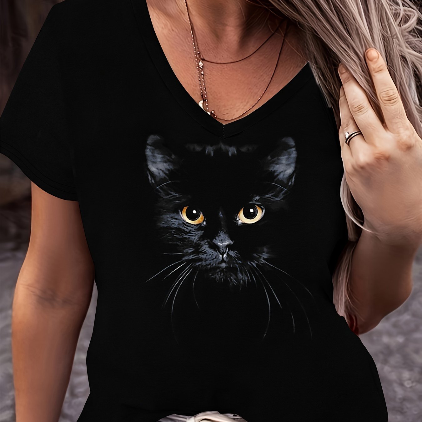 Chic Cartoon Black Cat Graphic V-Neck Short Sleeve Shirt for Women