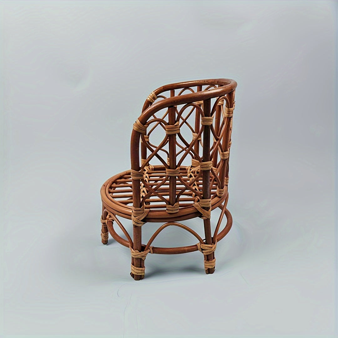 Trendy Rattan Chair & Bamboo Basket Set for Kids' Photoshoots - Ideal for Capturing Sweet Moments of Boys and Girls, Studio Sessions & Cherished Keepsakes