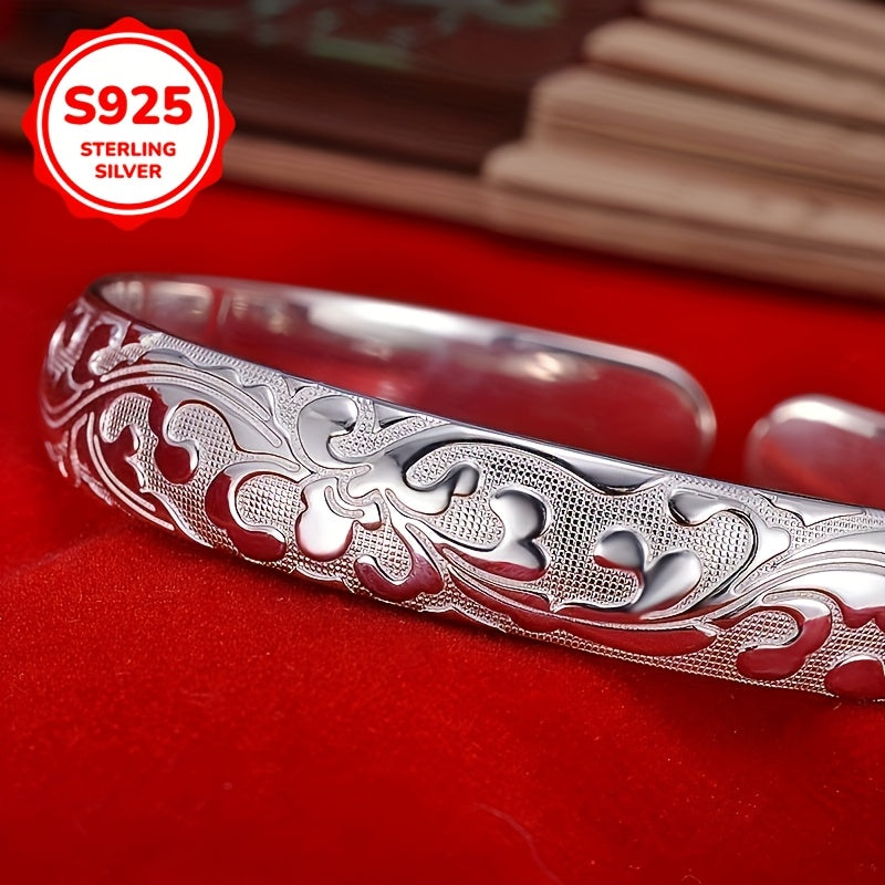 925 Sterling Silver Bangle featuring a Stylish Retro Floral Design with an Open Style