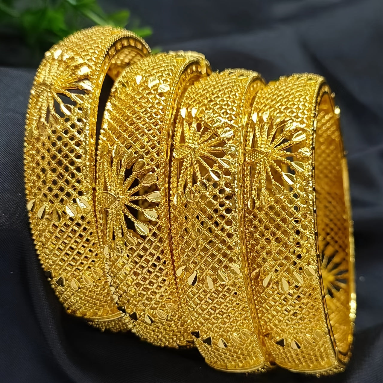 Introducing the 2024 New Collection: A Stunning 4-Piece Gold-Plated Peacock Bracelet Set - An Ideal Gift for Mother's Day, Teacher's Day, Graduation, or Any Special Occasion - Exquisitely Crafted from Zinc Alloy with Intricate Designs - Suitable for