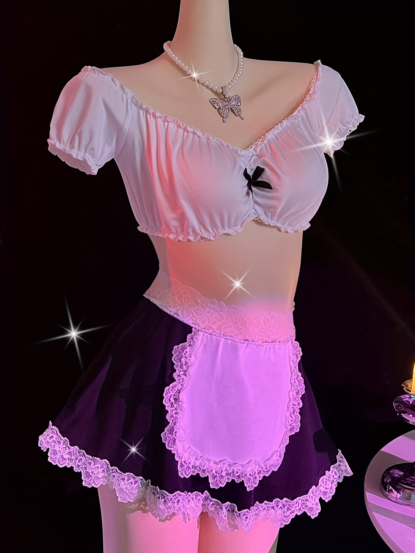 Stylish off-shoulder maid costume with sexy lace detail, made from a blend of polyester and elastane, not see-through - ideal for role play.