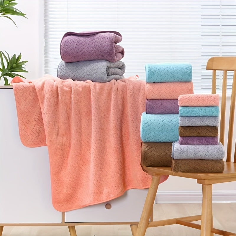 8-piece Chevron Stripe Towel Set for quick-drying absorbency in bathroom, Home, Hotel, and Spa. Includes 2 Bath Towels, 2 Hand Towels, and 4 Washcloths made of 280gsm Polyester.