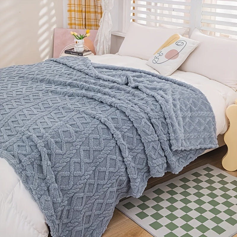 Modern Jacquard Geometric Pattern Throw Blanket, All-Season 100% Polyester Taffeta Fabric, Resistant to Stains, Easy to Clean in the Washing Machine, Versatile White Bedding - No Decorative Additions