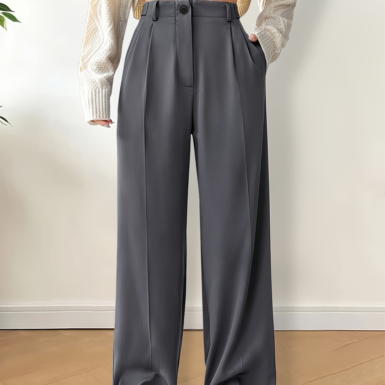 Stylish wide-leg suit pants for women in solid color acetate, with slant pockets and button fly closure, perfect for spring/summer/fall.