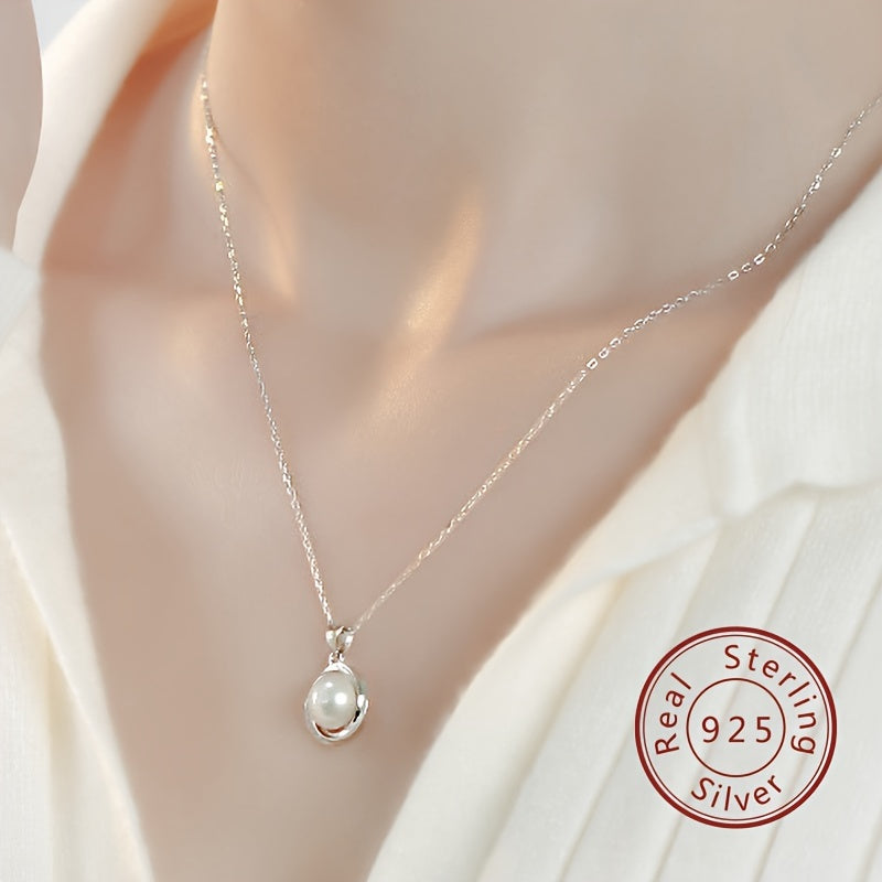 This elegant freshwater pearl pendant necklace is crafted from 2.7g of pure S925 silver, perfect for women to wear daily with style and ease.