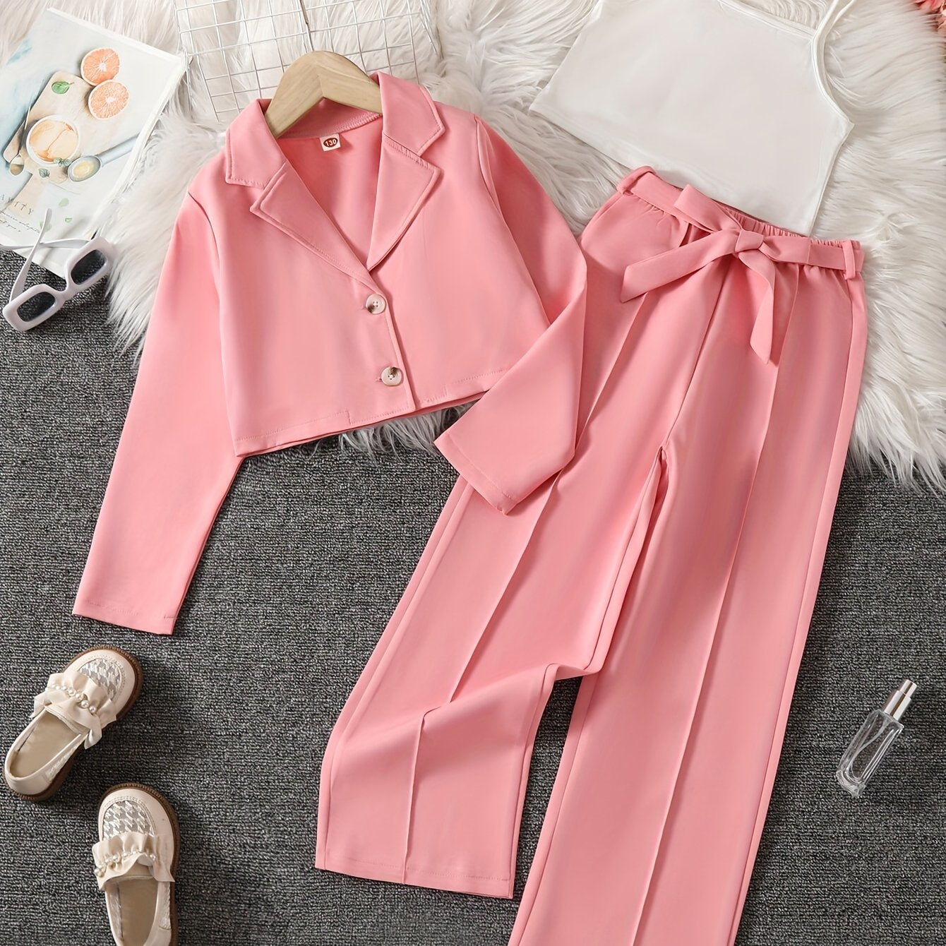 Stylish 3-piece Blazer Set for Girls with Sleeveless Vest and High-Waist Pants, Ideal for Fall and Outdoor wear.