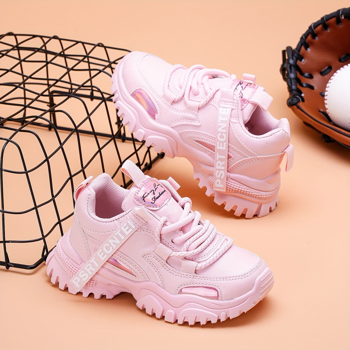 Breathable low-top sneakers for girls and boys with streamer design in pink and white, suitable for all-season wear for outdoor activities, running, and everyday use.