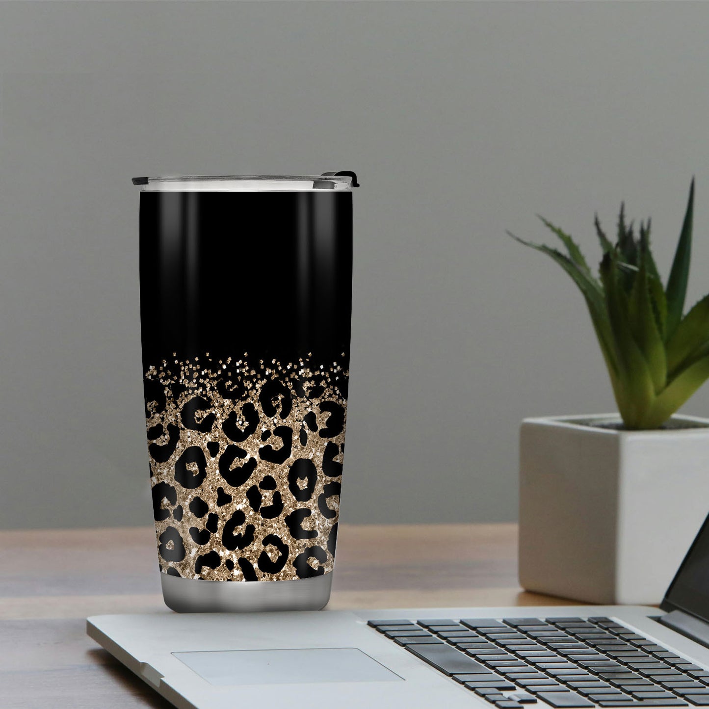 Leopard print tumbler, 20oz/590ml, stainless steel coffee cup with lid, double wall insulated. Perfect for gifting occasions like Christmas, Thanksgiving, Father's Day, Graduation, Independence Day. BPA-free and washable.