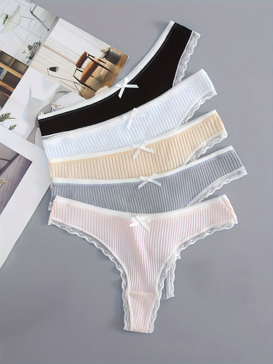 Set of 5 low waist panties with lace trim and ribbed design, perfect for everyday wear.