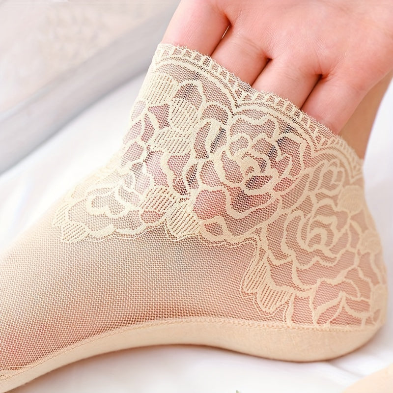 5 pairs of lace-trimmed women's socks for spring and summer, including short mesh socks with large roses and lightweight boat socks.