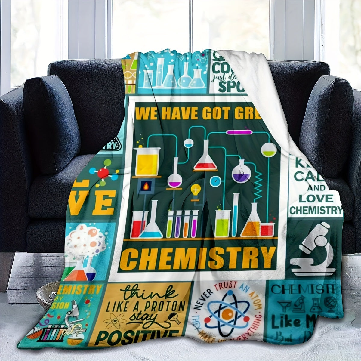 Soft Fleece Throw Blanket with Chemistry Theme - Ideal Present for Science Lovers, Educators & Pupils - Snug & Cozy for Sofa, Bed, or College Dormitory