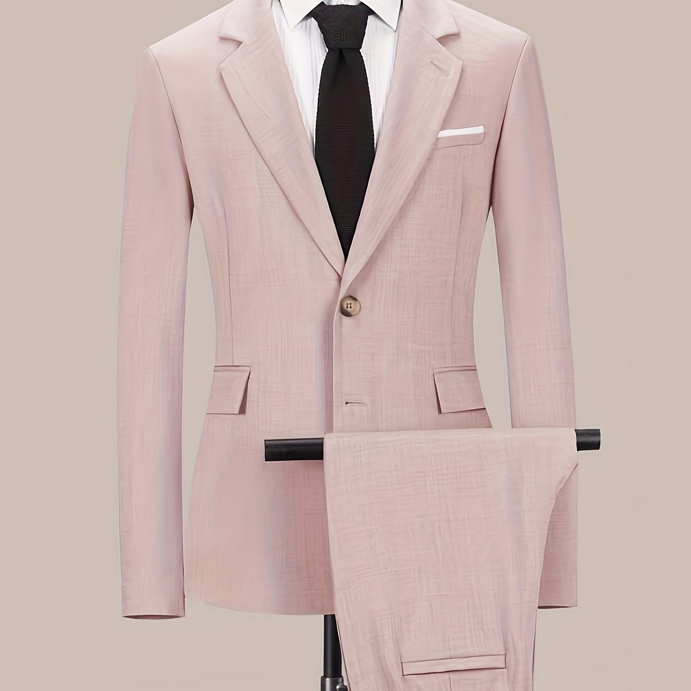 Men's slim fit suit set with turned collar and nine-fit pants.