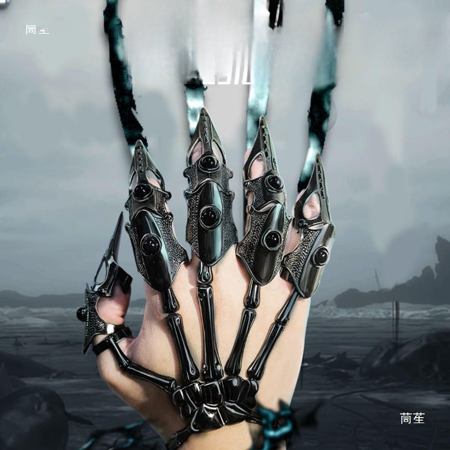 Punk Style, Harajuku Inspired Alien Hand Armor Ring with Adjustable Bionic Mechanical Design, Perfect for Halloween Costumes and Festival Celebrations