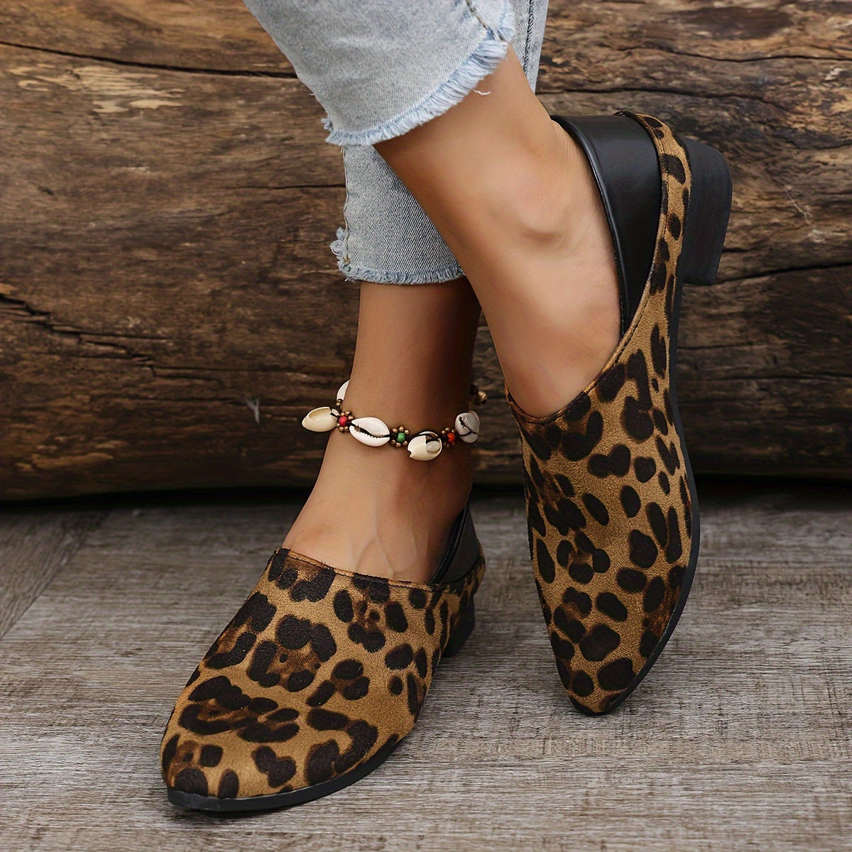 Stylish Leopard Print Women's Flats - Trendy Slip-On Shoes for All Seasons