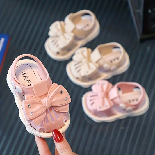 Summer 2024 Trendy Girls' Closed-Toe Sandals with Soft Sole and Cartoon Design