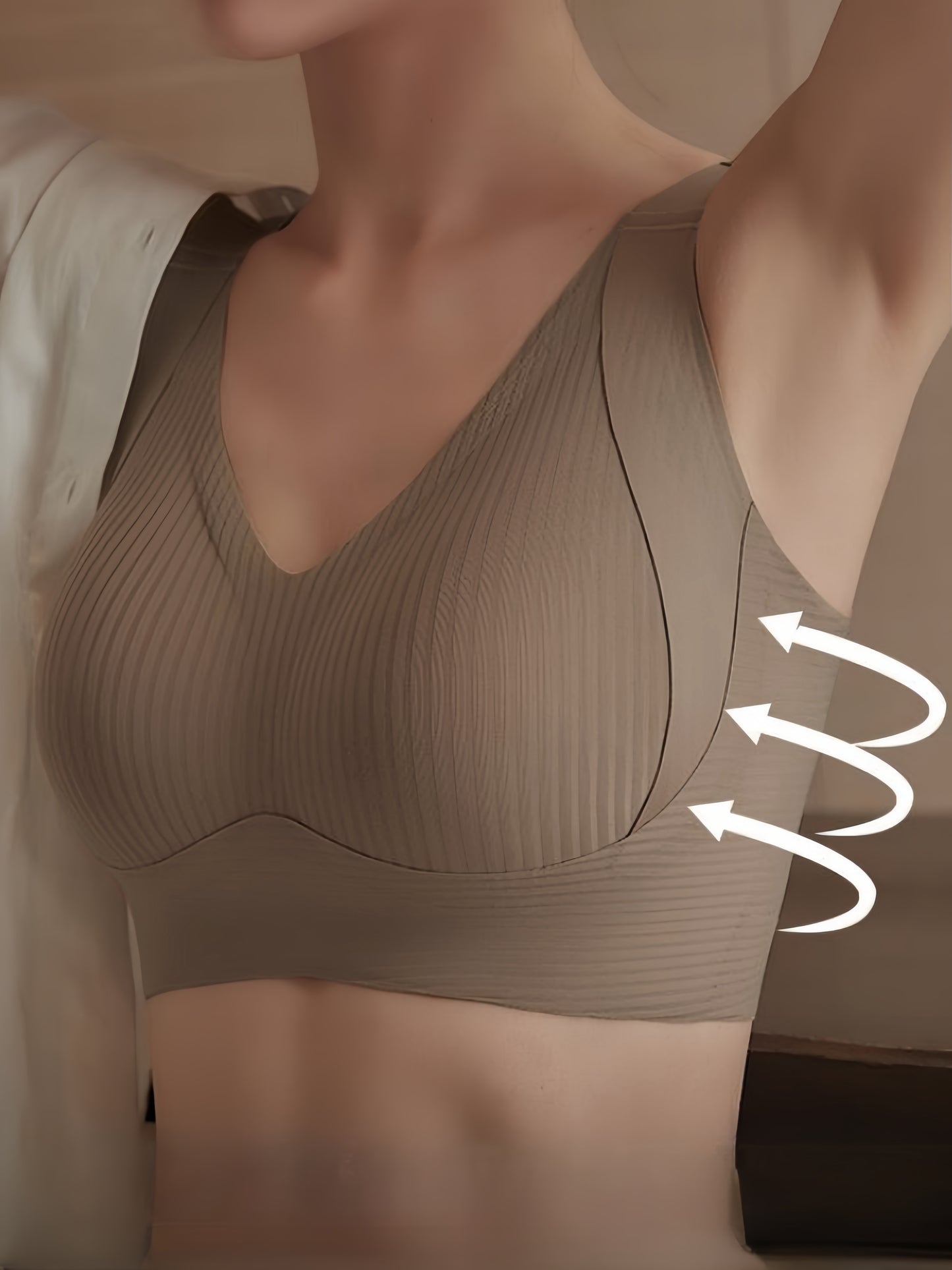 2 pairs of comfortable women's bras with adjustable shoulder straps, fixed chest pads, and no visible lines.