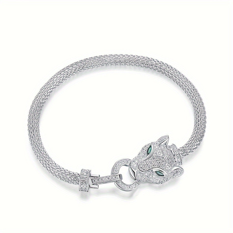 Luxurious 925 Sterling Silver Bracelet adorned with a Leopard Head Charm - Timeless Elegance, Sparkling Zirconia Detailing, Perfect Fashion Statement for Special Occasions and Gifting.