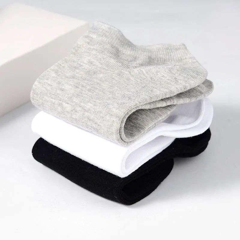 Five pairs of invisible socks for couples in solid colors (black, white, grey), made of breathable thin polyester (95%) and spandex (5%) knit fabric, hand washable, 200g/m².