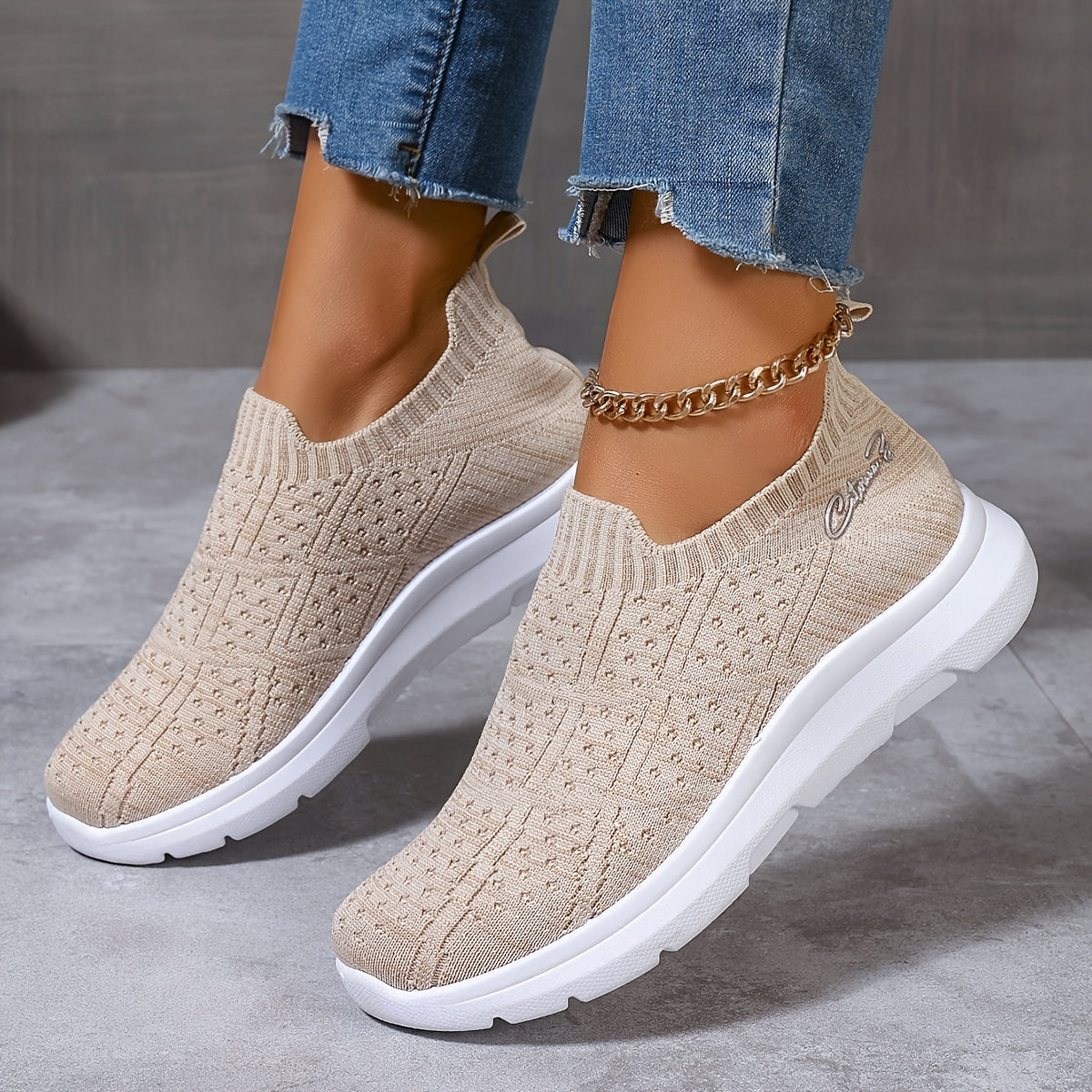 Women's Breathable Knit Slip-On Sneakers with Diamond Pattern Design, Lightweight and Soft Sole, Low-Top, All-Season Comfort, Cute Shoes.