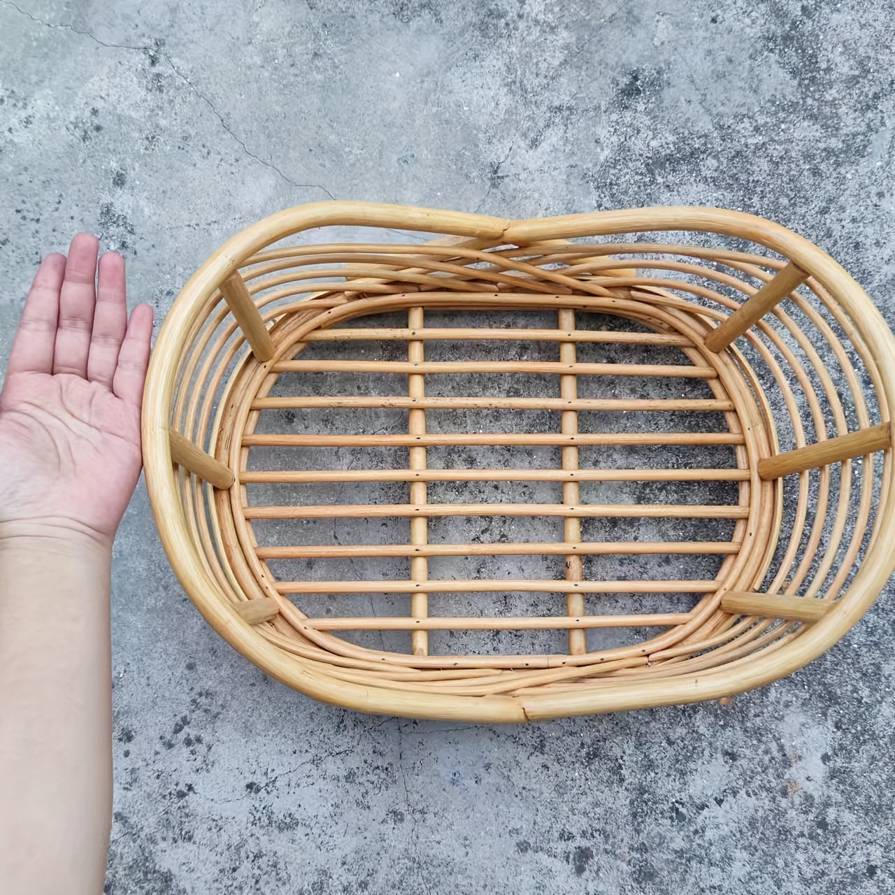 Beautiful Rattan Woven Basket for Children's Photoshoots - Ideal for Creating Stylish Poses & Cherished Memories, Ivory