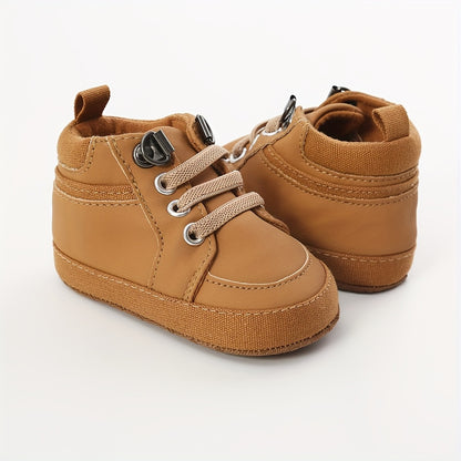 Boots for boys and girls, soft bottom first step shoes, neutral style, for newborns up to 18 months.