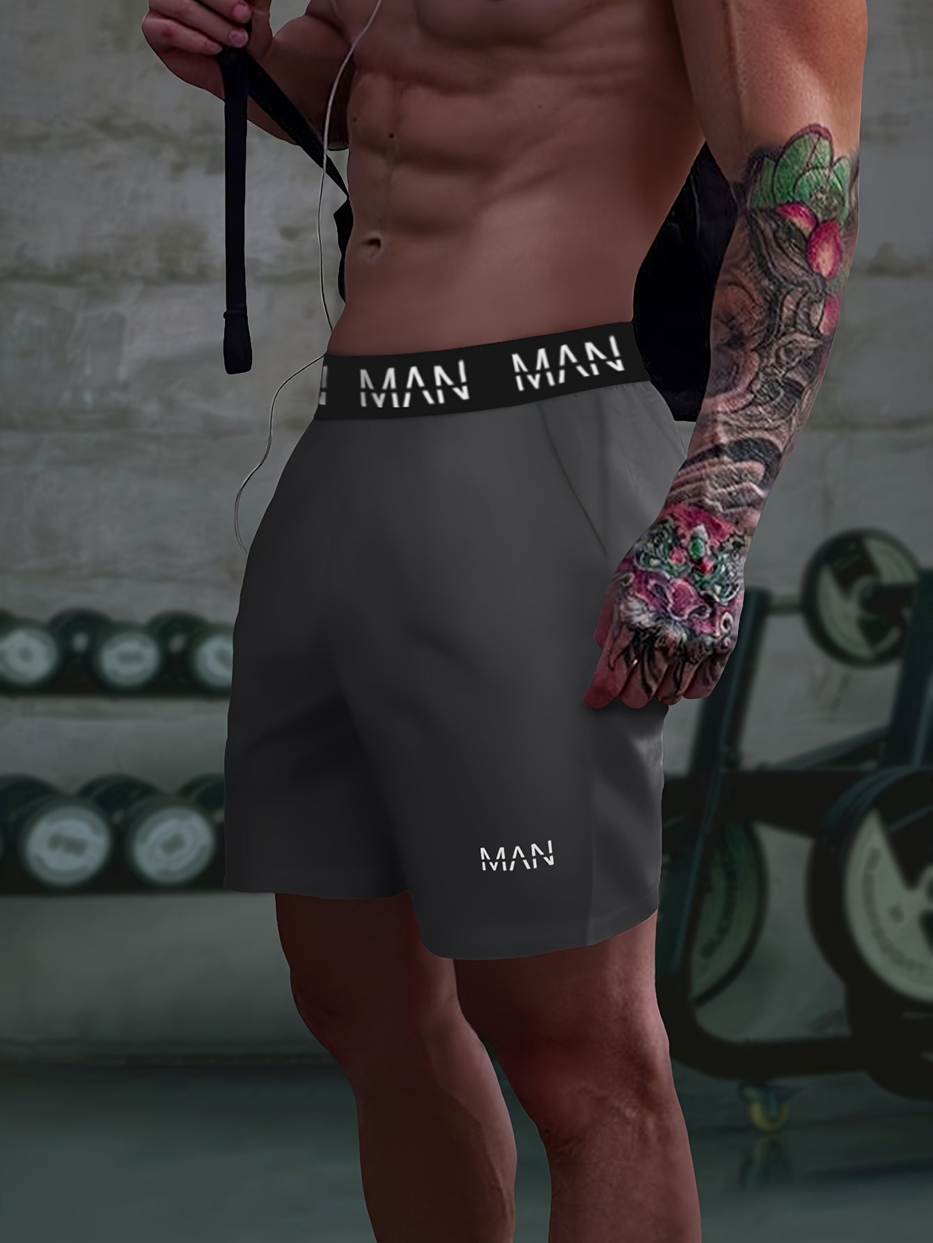 Men's 2-piece athletic set: tank top and training shorts, breathable and stretchy sportswear