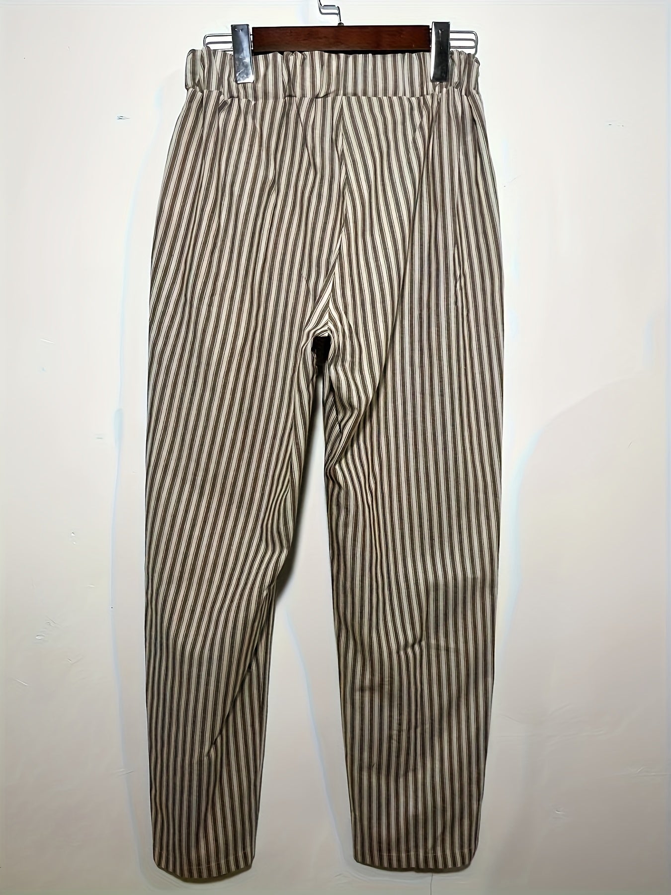 Plus Size Stripe Pattern Pocket Pants for Spring and Summer, featuring Casual Elastic Waist and designed for Women's Plus Size Clothing.