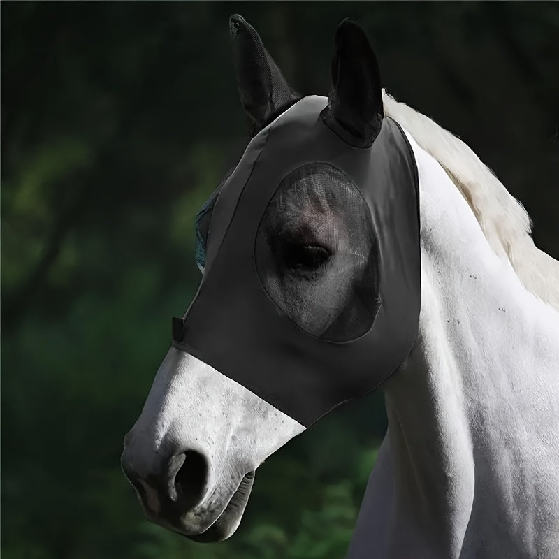 "CareMaster Comfort-Fit Horse Fly Mask with Ears" предлагает дышащую, легкую сетчатую защиту для лошадей.