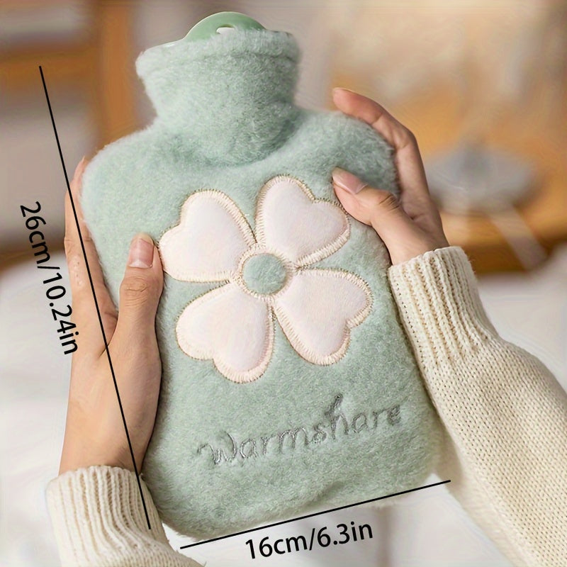 Large Capacity Hot Water Bag with 1000ml capacity, perfect for hot compress on cold hands and feet during winter. This portable hot water bag is made of thick plastic and comes with a detachable fluff cover. It is a must-have essential for the winter