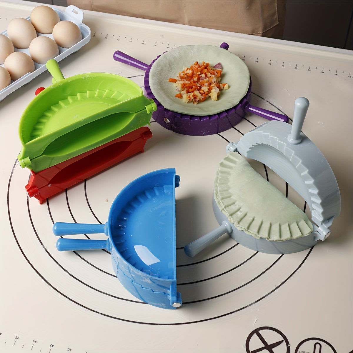 Create perfectly shaped homemade pies, dumplings, and biscuits with the 1pc Large Easy-Press Plastic Pie & Dumpling Mold. This durable mold comes in a variety of vibrant colors to add a fun touch to your cooking. Ideal for creative culinary projects and