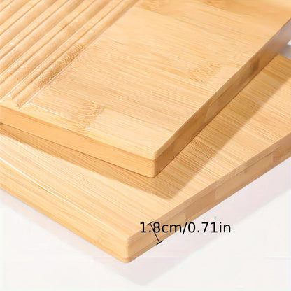 New washing board, perfect for old-fashioned washing in your home or dormitory. Made of natural bamboo with square corners.