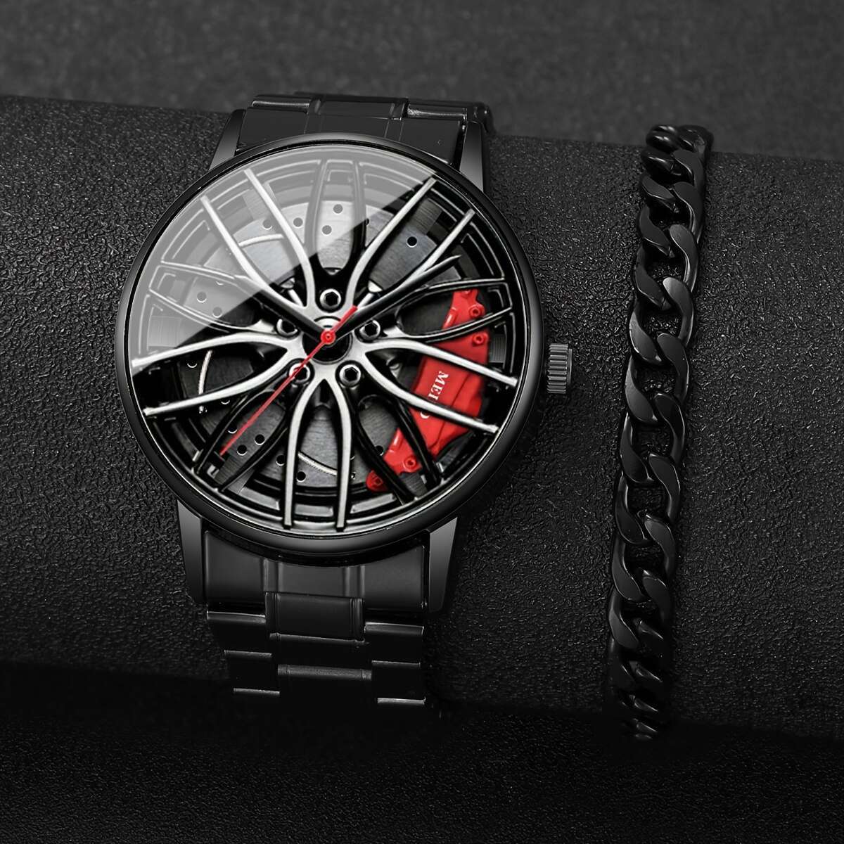 Men's trendy quartz watch with large dial and matching chain bracelet set. Made of zinc alloy with a non-rechargeable battery and wheel hub. Comes in a 2-piece set without a watch box.