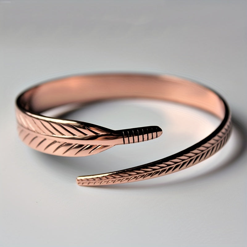 Stylish Copper Bangle adorned with Delicate Feathers, Ideal for Daily Wear and Gift-giving, Versatile for any Occasion