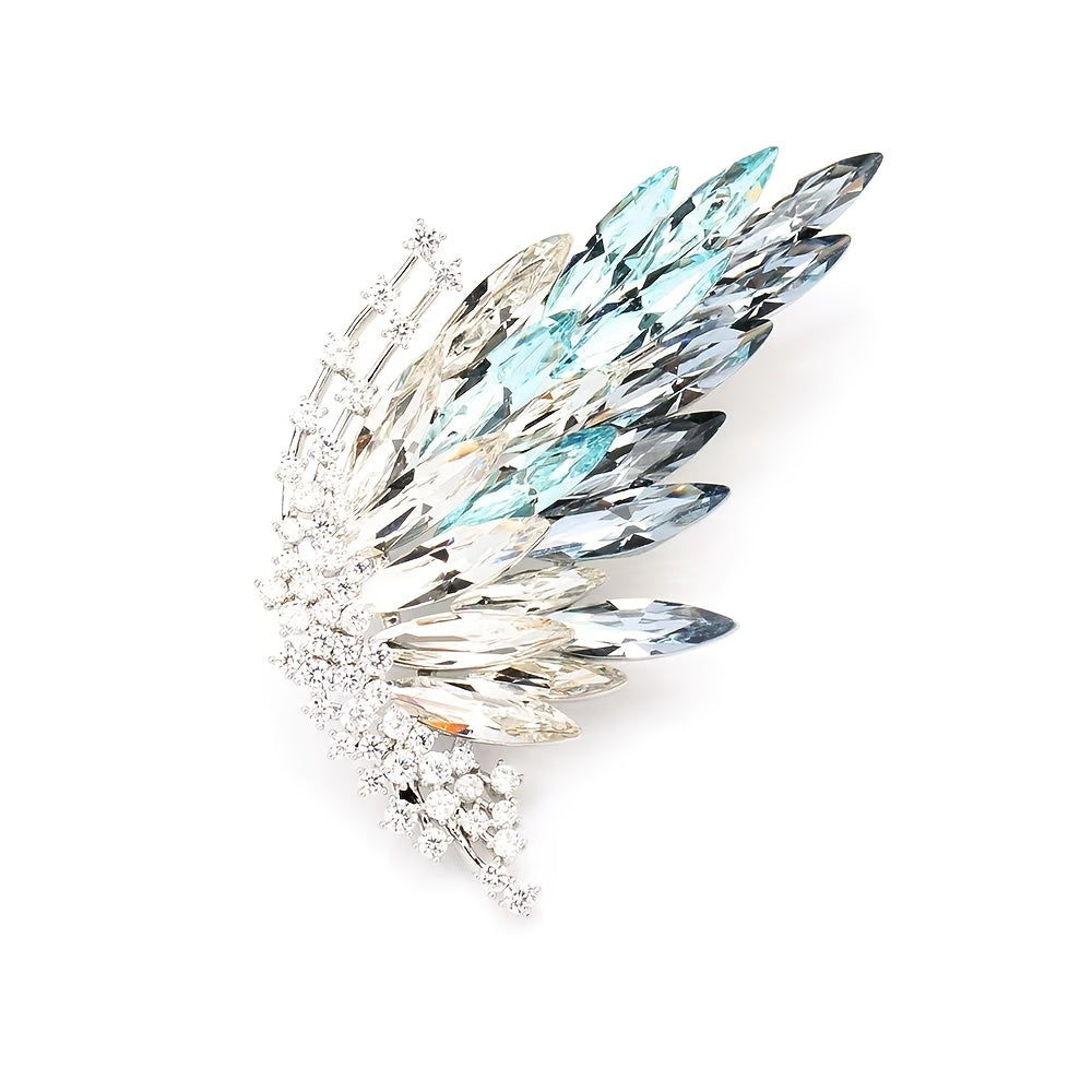 Fashionable Accessory: Stunning Crystal Butterfly Brooch with Elegant Gradient and Gold-Plated Alloy Pin