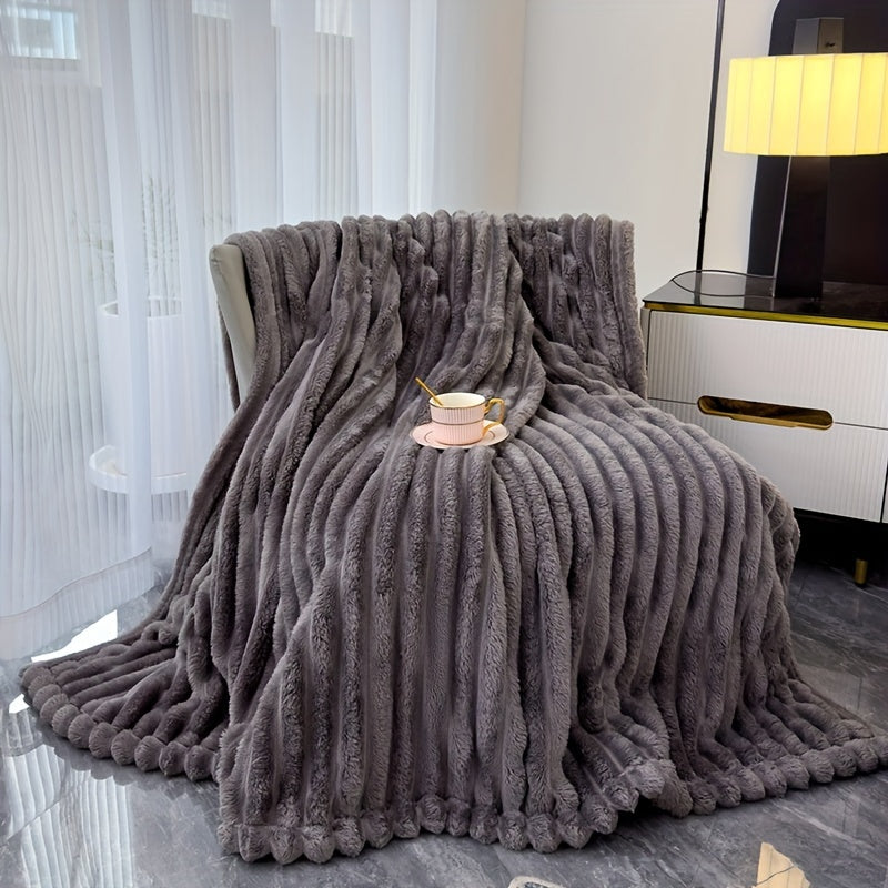 Cozy Faux Sheepskin Blanket: Luxurious Comfort for Your Bed or Sofa - Modern Design, Easy to Clean, Stylish Checkered Pattern, Perfect for Winter, Soft Velvet Material, Suede Finish, Vibrant Print, Heavyweight, Ideal Christmas Gift