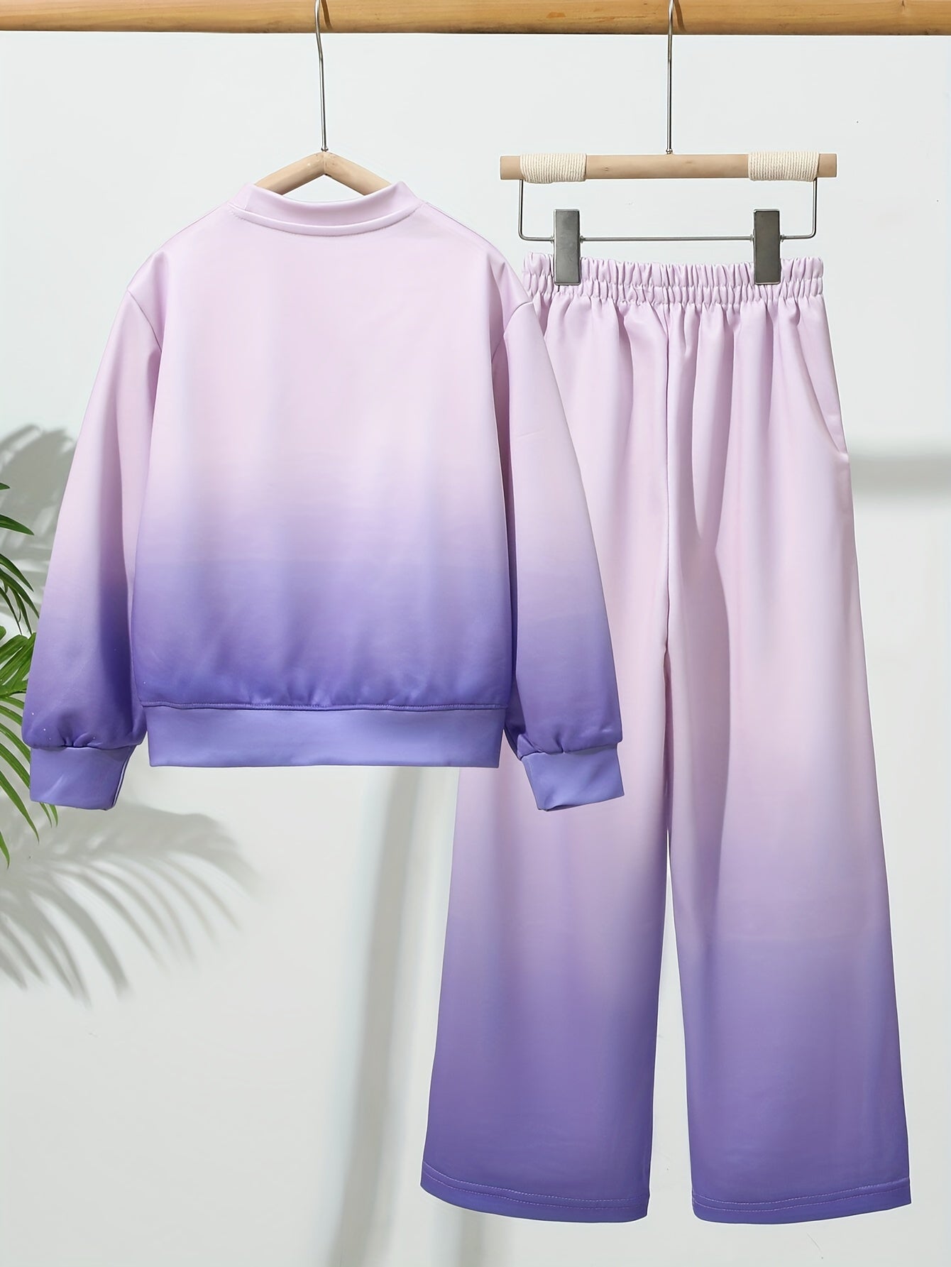 Medium and large girls' suit for spring and autumn, featuring a gradient dyeing letter print hoodie and wide leg pants set. Ideal for outdoor activities.