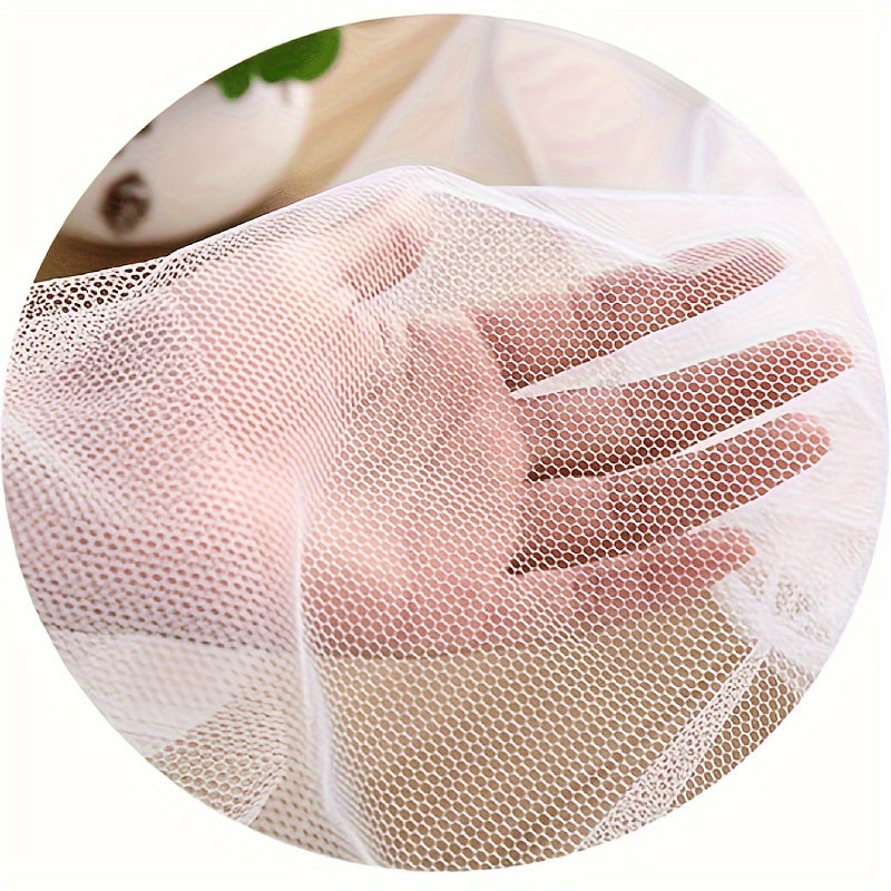 2-piece set includes a self-adhesive mosquito screen and adhesive. Easily cuttable DIY invisible screen for mosquito and insect protection.