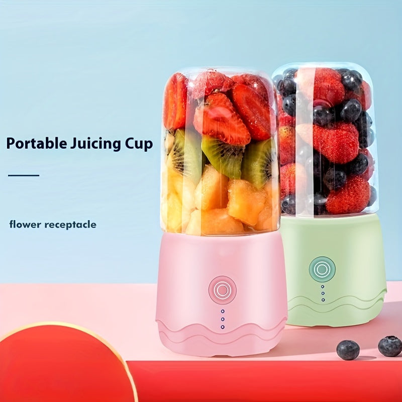 Small, cordless portable juicer - Charges via USB, with automatic blending function for convenient smoothies & shakes on-the-go - Ideal Holiday present.