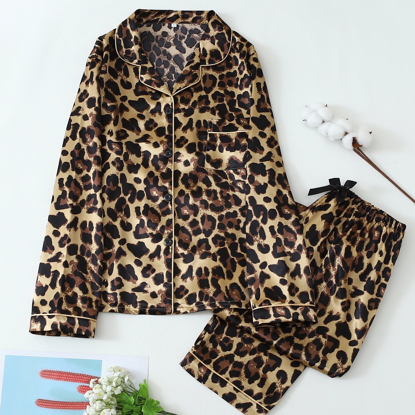 Leopard print pajama set for teenage girls, loose-fitting with long sleeves and lapel tops, soft and comfortable for year-round wear.