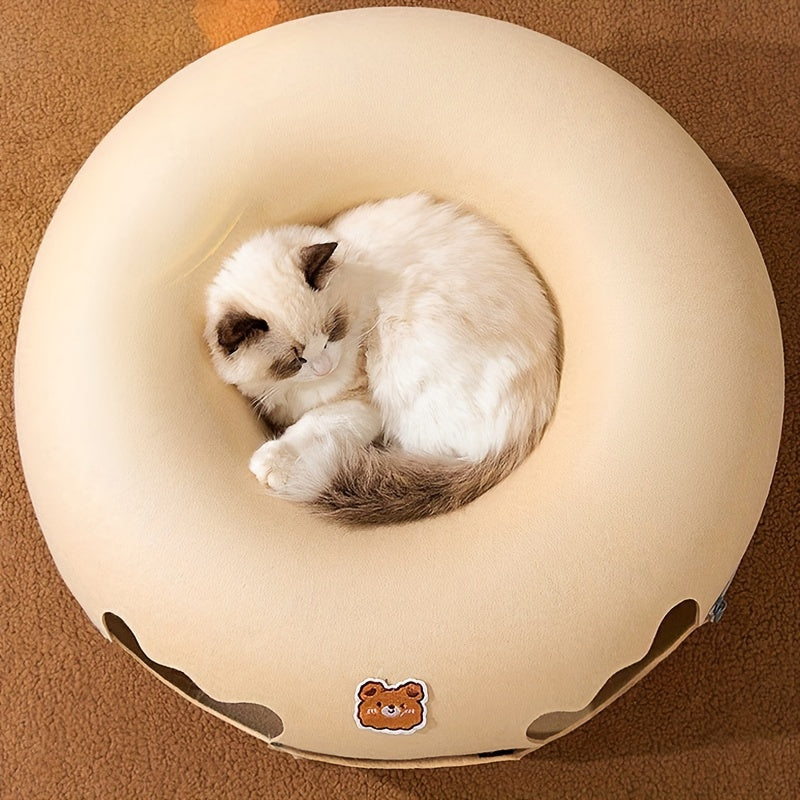 Felt cat shelter with zippered entrance and detachable bed, suitable for all seasons