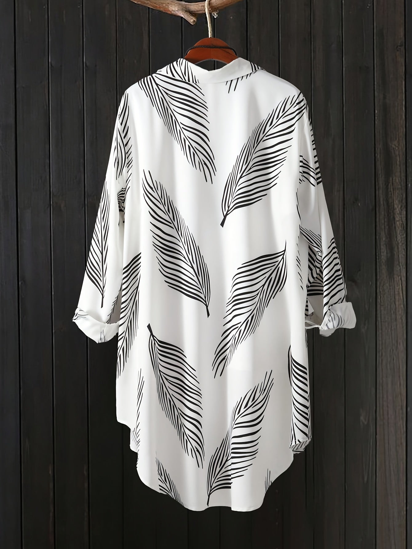 Button detail long shirt dress made of breathable polyester blend, machine washable - ideal for beach outings.