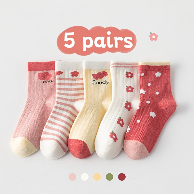 Children's trendy heart pattern socks, cute and comfy.