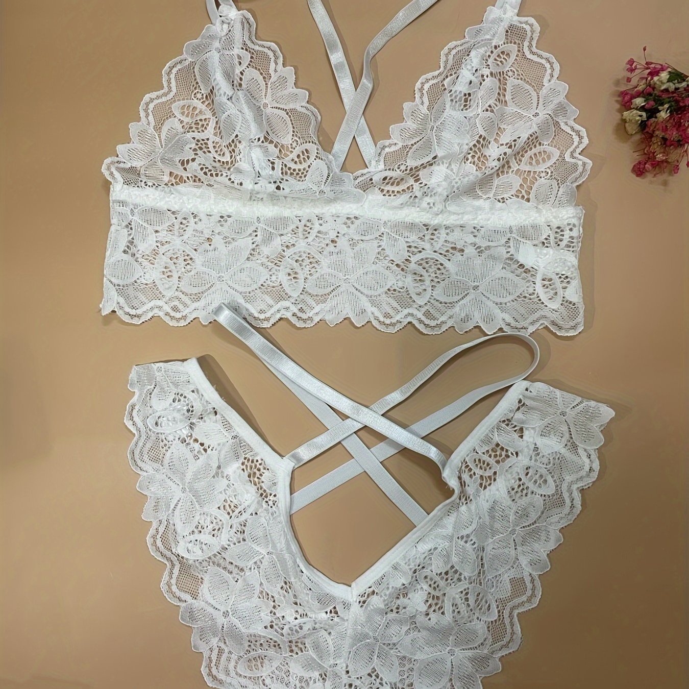 Sensual lace bra set, no padding or underwire, thin and comfortable.