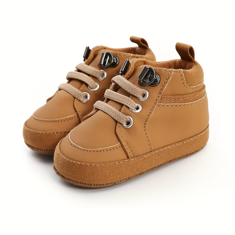 Boots for boys and girls, soft bottom first step shoes, neutral style, for newborns up to 18 months.